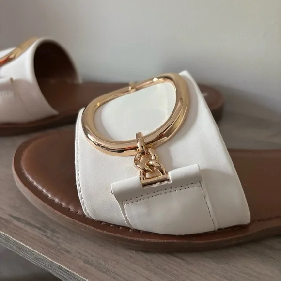 Franco Sarto White Slide Sandals NWOT - Picture 5 of 9